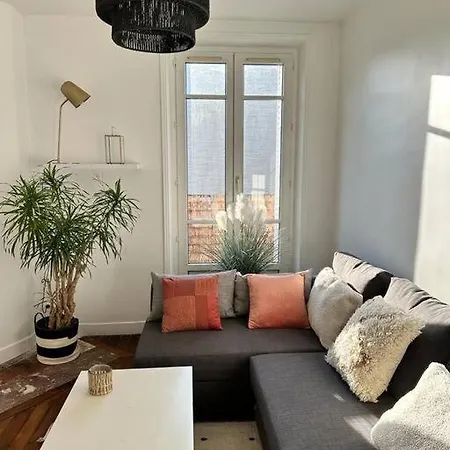 Stunning 2-room With Balcony