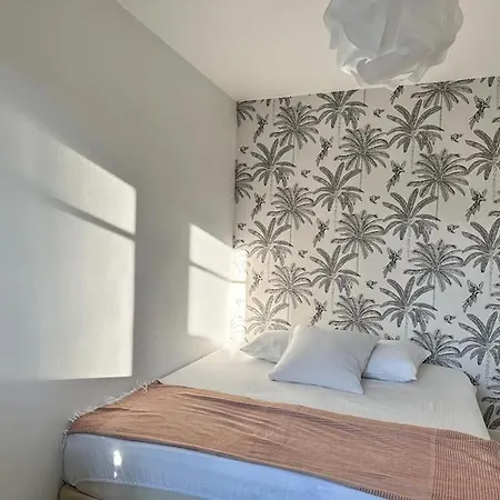 Stunning 2-room With Balcony Apartment